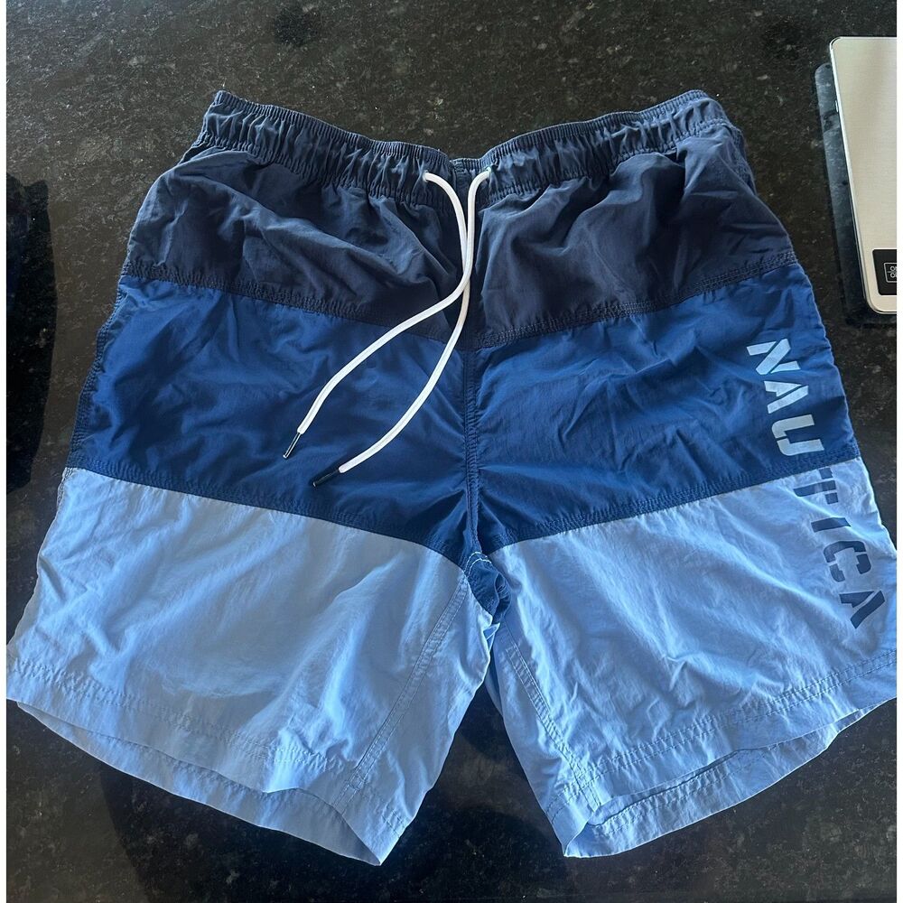 Nautica Men's Swim Trunks / Board Shorts - Size M